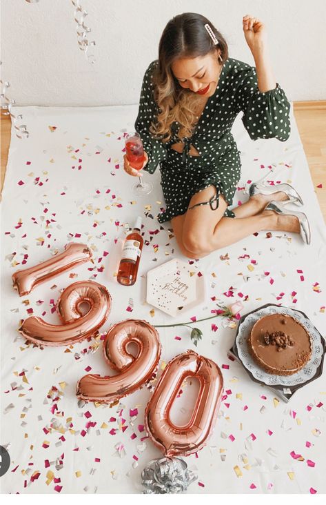 34 Th Birthday Ideas, 28 Year Old Birthday Photoshoot, 32nd Birthday Ideas For Women Party, Birthday Photoshoot 30, 34 Birthday Photoshoot Ideas, 35th Birthday Themes For Women, Woman Birthday Photoshoot, 30th Birthday Picture Ideas, 34th Birthday Ideas For Women