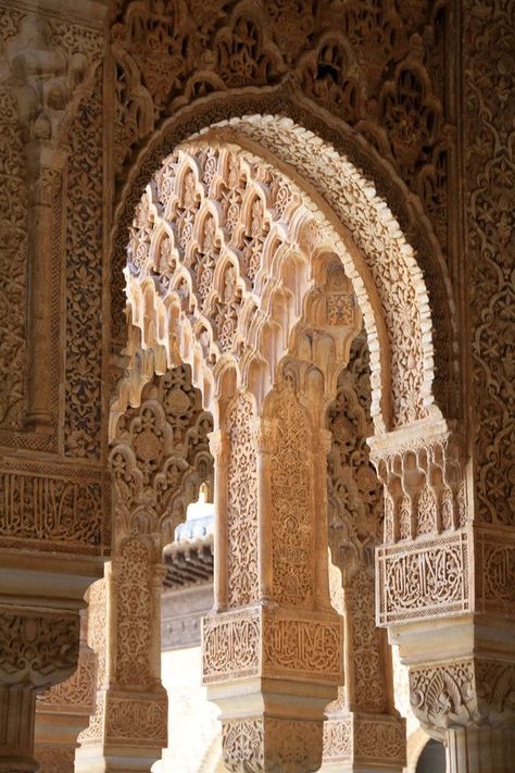 Alhambra by Arnd Lawrenz / 500px Marrakech Architecture, تاج محل, Alhambra Granada, Granada Spain, Islamic Architecture, Andalusia, Beautiful Architecture, Spain Travel, Beautiful Buildings