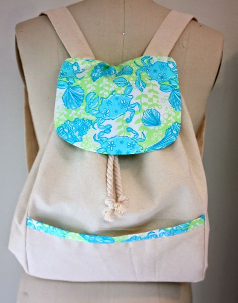 Lilly Backpack Sewing Tutorial from Sip, Sew, Savannah Anne Ryan, Diy Backpack Pattern, Backpack Pattern Sewing, Backpack Sewing, Backpack Tutorial, Sacs Tote Bags, Quilted Bags, Diy Backpack, Backpack Free