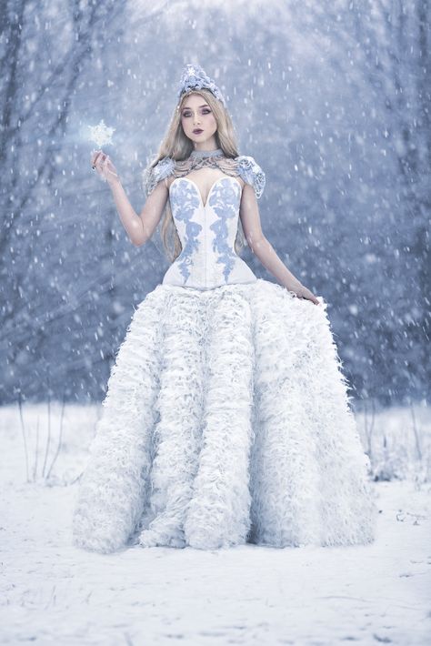 model, photo, mua, designer: Absentia Maria Amanda, Snow Queen Costume, Fairytale Photoshoot, Gothic Bride, White Goth, Fairytale Photography, Queen Costume, Fantasy Dresses, Fantasy Photography