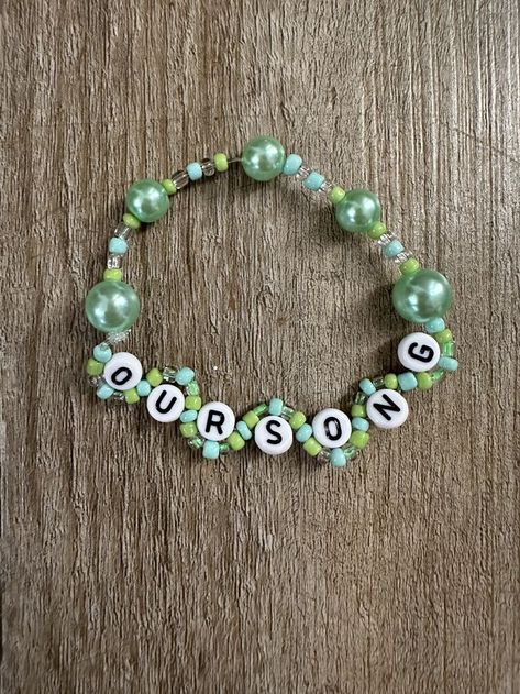 Green Friendship Bracelet, Wavy Bracelet, Taylor Swift Bracelets, Music Bracelet, Swift Bracelets, Cute Friendship Bracelets, Our Song, Bracelet Inspiration, Friendship Bracelets With Beads