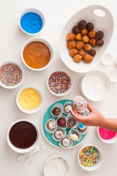 Homemade Bar Ideas, Backyard Bbq Party Food, Backyard Bbq Food, Bbq Party Food, Diy Donut, Drink Stations, Donut Birthday Party, Barbeque Party, Backyard Bbq Party