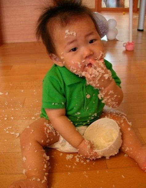 Such a messy eater! baby with rice    Happy World Food Day! Raise awareness for the drive to #solveworldhunger by repinning these cute babies + food! Messy Baby, Funny Baby Pictures, Baby Eating, Asian Babies, Sushi Rice, Healthy Dog Treats, Mommy Life, Healthy Dogs, Cool Baby Stuff