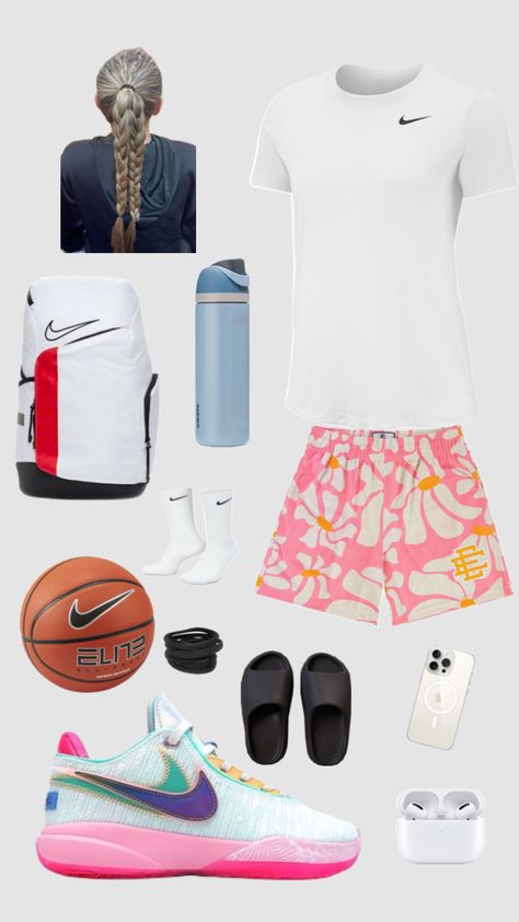 Basketball Clothes Outfits, Basketball Fits For Women, Girl Basketball Outfits, Basketball Outfit For Women Practice, Basketball Practice Outfit, Women’s Basketball Outfits, Basketball Outfit For Women, Basketball Aesthetics, Basketball Essentials