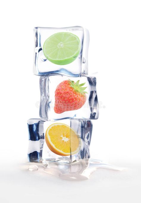 Fruit In Ice Cubes, Photography Gcse, Fruit Ice Cubes, Water Fruit, Fruit Packaging, Frutiger Aero, Insta Inspiration, Still Life Fruit, Water Splash