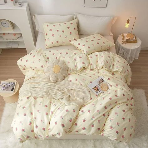 Amazon.com: LifeTB Cute Strawberry Duvet Cover Twin XL Soft Cotton Kawaii Strawberry Bedding Sets Kids Girls Bedroom Decor Fresh Small Strawberry Comforter Cover 3 Piece Bed Set Twin XL Duvet Cover 2 Pillowcases : Home & Kitchen Strawberry Comforter, Strawberry Duvet, Strawberry Bedding, Flower Duvet Cover, Kawaii Strawberry, Twin Xl Duvet Covers, Girls Bedroom Decor, Floral Comforter, Houzz Decor