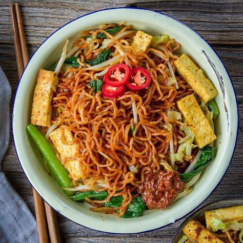 Woon.Heng @woon.heng Recipe #10461865 | The Feedfeed Woon Heng, Mee Goreng Mamak, Mee Goreng, Wednesday Friends, Firm Tofu, Vegan Asian, Spicy Noodles, Healthy Menu, Vegan Comfort Food