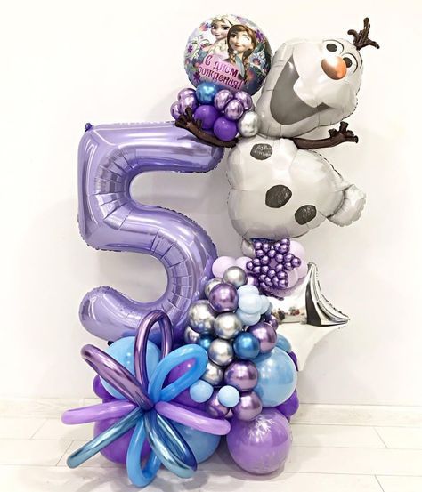 Frozen Balloon Bouquet, Frozen Balloons, Rainbow Bouquet, Frozen Bday Party, Disney Frozen Birthday Party, Ideas Fiesta, Balloon Creations, Princess Theme Birthday Party, Elsa Birthday