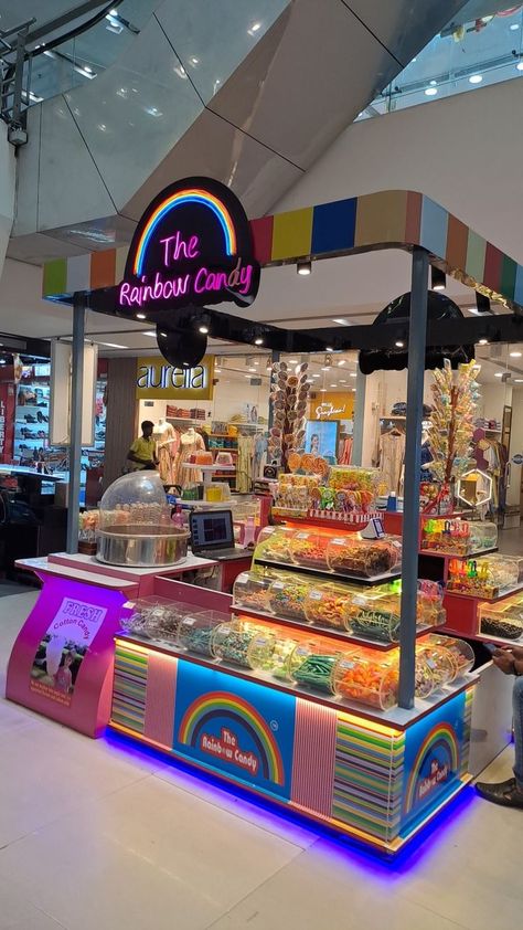 Candy Kiosk, Homemade Rock Candy, Candy Store Design, Fancy Ice Cream, Candy Room, Mall Kiosk, Container Restaurant, Candy Stand, Bakery Design Interior