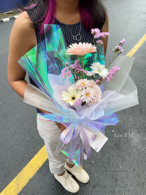 Holographic Flower Bouquet, Holographic Bouquet, Flower Bucket Aesthetic, Buket Aesthetic, Artificial Flower Bouquets, Bouquet Aesthetic, Happy Birthday Clip, Bucket Ideas, Purple Holographic