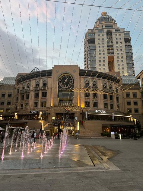 Sandton Sandton City Aesthetic, Stolen Pics, Visionary Board, Lawyer Life, African Aesthetic, Sandton Johannesburg, Fake Photos, Travel Africa, Outdoor Pictures