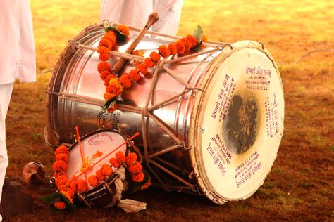 World record feat by Talarudra (Nashik) – Just Nashik Dhol Tasha Background, Dhol Tasha Png, Dhol Pathak Photography, Maharashtra Culture Aesthetic, Dhol Tasha Photography, Dhol Tasha Pathak, Maharashtra Culture, Jay Shivray, Dhol Tasha