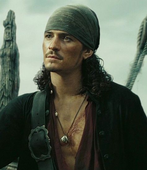 Will From Pirates Of The Caribbean, Orlando Bloom Movies, Bandana Pirate Style, Will Pirates Of The Carribean, Will Turner Potc, Pirate Bandana Aesthetic, Will Pirates Of The Caribbean, Orlando Bloom Will Turner, Pirates Of The Caribbean Characters