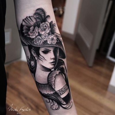 Victorian Lady Tattoo, Vintage Tattoos For Women, Lady Tattoo, Vintage Tattoos, Dad Tattoos, Traditional Tattoo Flash, Victorian Lady, Vintage Tattoo, Tattoo Designs For Women