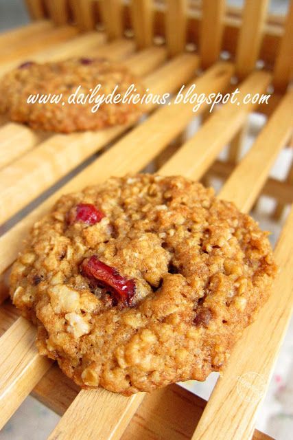 dailydelicious: High Fiber Oat and Cranberry Cookies: Healthy and delicious cookies for everyone High Fibre Desserts, Low Calorie Cookies, High Fiber Snacks, Fiber Snacks, High Fiber Breakfast, Brownie Pie, Japanese Desserts, Healthy Fiber, Cookies Healthy