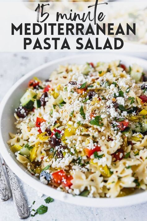 Bowtie Pasta Recipes Vegetarian, Vegetarian Pasta Salad Recipes, Pasta Salad Mediterranean, Pasta Salad Vegetarian, Mediterranean Veggies, Summer Potluck Dishes, Mediterranean Pasta Salad, Vegetarian Pasta Salad, Vacation Food