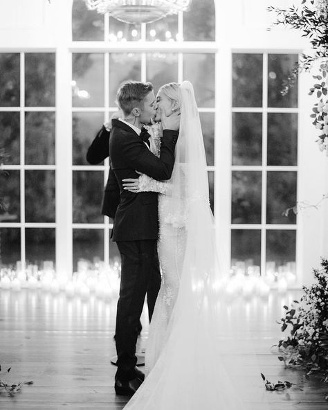 Hailey Bieber Wedding, Hailey And Justin, Hailey Rhode Baldwin, Hailey Bieber Style, Justin Hailey, Couple Goals Teenagers Pictures, Famous Couples, 1 Year Ago, Wedding Mood Board