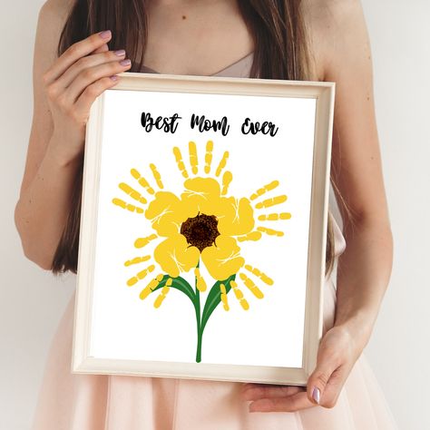 Handprint Printable, Perlengkapan Bayi Diy, Spring Crafts Preschool, Handprint Keepsake, Flower Paint, Toddler Craft, Footprint Crafts, Baby Art Projects, Toddler Arts And Crafts