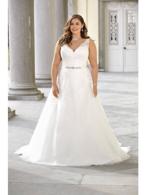 Plus Size Trumpet Wedding Dress - Ladybird Bridal - Style LS220017 Bridal Dresses Plus Size Curvy Bride, Lacy Plus Size Wedding Dress, Plus Size Hour Glass Wedding Dresses, Plus Size Wedding Dresses Not White, Plus Size Wedding Dress Styles, Wedding Dresses Simple Plus Size, Wedding Dress Plus, A Line Plus Size Wedding Dress, Spring Wedding Dress Plus Size