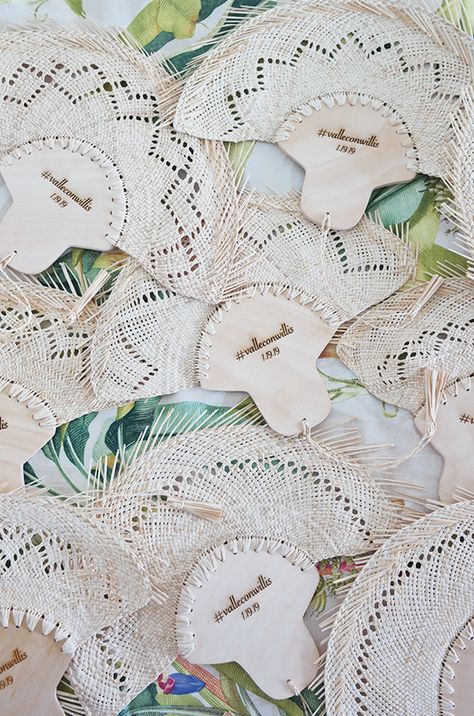 Mexico Wedding Party Favors, Handheld Fans For Wedding, Custom Wedding Favors, Mexico Wedding Favors, Wedding Fans For Guests, Destination Wedding Favors For Guests, Nicaragua Wedding, Beach Wedding Favors For Guests, Useful Wedding Favors