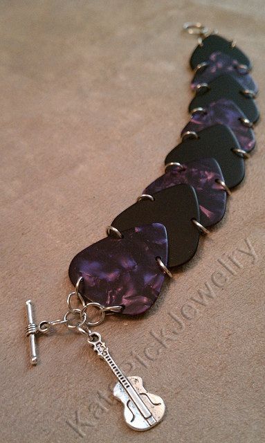 Fender Purple Moto Pearl & Black Guitar Pick Guitar Pick Diy Crafts, Guitar Pick Jewelry Diy, Guitar Pick Crafts, Guitar Pick Art, Black Guitar Pick, Guitar Bracelet, Guitar Jewelry, Guitar String Jewelry, Guitar Pick Jewelry