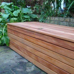 Outdoor storage bench furniture design ideas outdoor storage bench 1 Gardening Boxes, Garden Storage Bench, Diy Bench Seat, Deck Bench, Outdoor Storage Units, Waterproof Outdoor Storage, Outdoor Bench Seating, Wooden Storage Bench, Pool Storage