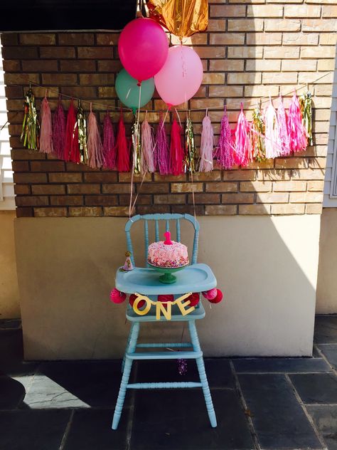 Emme's first birthday ice cream cone theme. Vintage jenny Lind high chair First Birthday Ice Cream, Ice Cream First Birthday, Monkey First Birthday, Vintage High Chairs, Sprinkles Birthday Party, Birthday Ice Cream, Jenny Lind, First Birthday Girl