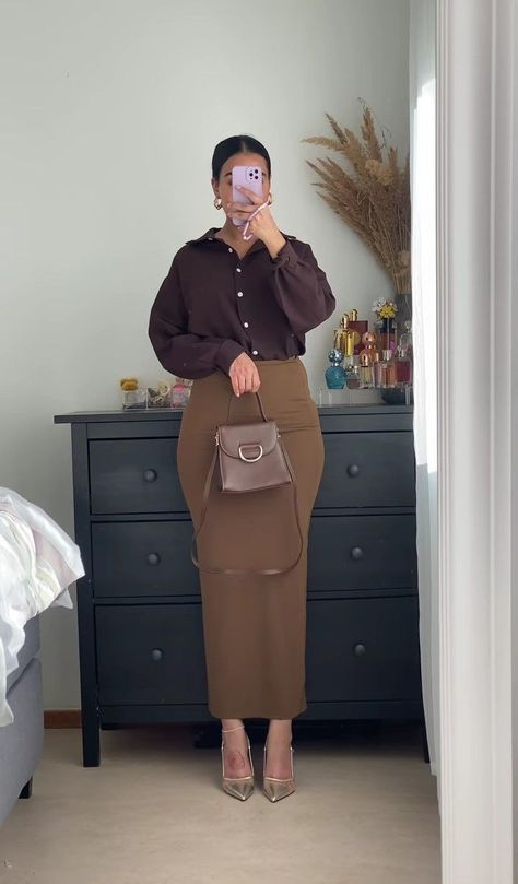 Decent Outfits For School, Modesty Aesthetic Outfit, Satin Dress With Long Sleeve Shirt Under, Business Casual Skirt Outfit, Long Skirt Office Outfit Business Casual, Cooperate Skirts Outfits, Jw Outfits Modest Clothing, Modest Minimalist Fashion, Black Women Teacher Outfits