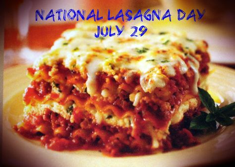 July 29th is National Lasagna Day.  Today we celebrate Garfield the cat's favorite food, one of the most amazing dishes in Italian cuisine, lasagne.... yummm!  enjoy! Healthy Lasagna Recipes, Recipes Lasagna, Healthy Lasagna, Homemade Meat Sauce, Sausage Lasagna, Traditional Lasagna, Beef Sausage, Turkey Sausage, Paula Deen