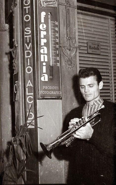 Bebop Jazz, Francis Wolff, Jazz Posters, Arte Jazz, Jazz Trumpet, Blue Notes, Chet Baker, Trumpet Player, Jazz Artists