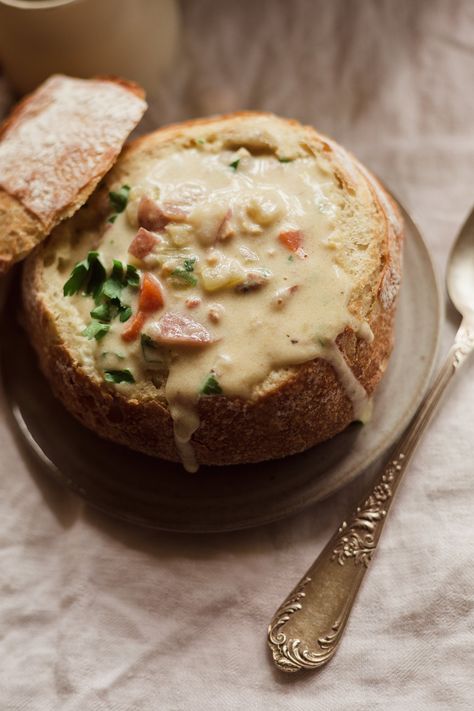 Bread Bowl Soup, New England Clam Chowder, Gold Potatoes, Bread Bowl, Yukon Gold, Elf Clothes, Yukon Gold Potatoes, Clam Chowder, Chowder Recipes