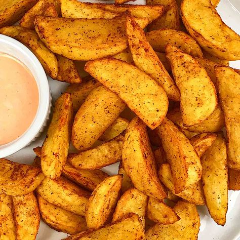 Potato Wedges Aesthetic, Wedges Fries, Wedges Potato, Potatoe Wedges, Potatoes Wedges, Air Fryer Potato Wedges, Wedge Fries, Air Fryer Potato, Wedges Recipe