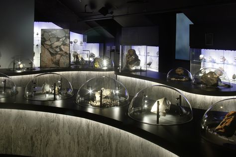 A Museum Devoted to Geological Treasures Opens in Maine Minerals Museum, Art Galleries Design, Exhibit Design, Fine Minerals, How To Buy Land, Space And Astronomy, National Museum, Art Galleries, Exhibition Design