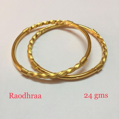 Side Bangles Gold Designs, Kada Bangles Gold Design For Women, Solid Gold Bangle Modern, Plain Gold Bangles For Daily Use Modern, Golden Bangles Indian Design, Gold Bangles Design Modern, Daily Use Gold Bangles Indian, Gold Bangles Design Daily Wear Latest, Fancy Gold Earrings