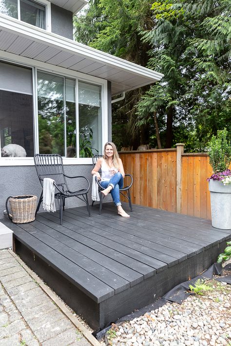 How To Build A Small Deck, Diy Small Deck, Diy Small Patio, Mirror Update, Furniture Video, Narrow Living, Freestanding Deck, Building A Floating Deck, Crackle Paint