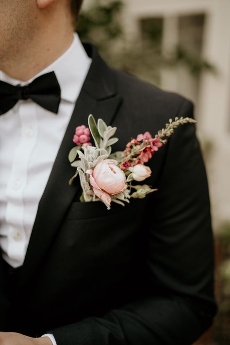 Pink Flower Buttonhole for Groom in Classic Tuxedo Groom Suit Black, Italian Inspired Wedding, Black Tie Tuxedo, Groom Buttonholes, Wedding Tux, Mill Wedding, Button Holes Wedding, Black Suit Men, Black Suit Wedding