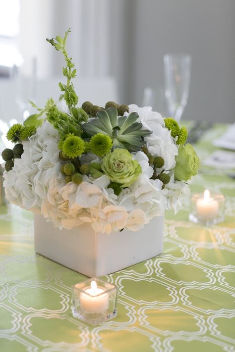 Corporate Centerpieces, Corporate Event Centerpieces, Succulents Wedding Flowers, Succulent Wedding Centerpieces, White Floral Centerpieces, White Centerpieces, Succulent Centerpiece, Succulent Bouquet Wedding, Green Wedding Flowers