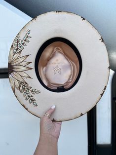 Pinterest Best Cowgirl Hats, Western Hats For Women Wedding, Rancher Hat Design, Western Women Hats, Custom Burnt Cowgirl Hats, Burnt Hats Designs, Burned Western Hats For Women, Burned Hat Design Western, Customized Western Hats