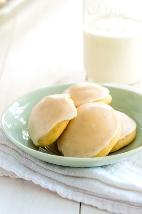 Vanilla Cookies with Vanilla Bean Glaze have beautiful vanilla flavor throughout. Each bite is heaven! #cookies #vanilla #nielsenmassey Cookies With Vanilla Bean Paste, Vanilla Bean Glaze, Vanilla Bean Powder Recipes, Uses For Vanilla Bean Paste, Vanilla Bean Paste Cookies, Vanilla Bean Cookies Recipes, Recipes Using Vanilla Beans, Recipes With Vanilla Bean Paste, Recipes With Vanilla Bean