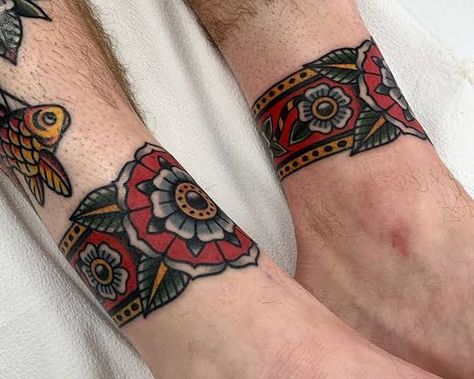 Old School Band Tattoo, Traditional Tattoo Bracelet, Traditional Ankle Band Tattoo, Leg Cuff Tattoo, Traditional Band Tattoo, Traditional Ankle Tattoo, Traditional Cuff Tattoo, Traditional Tattoo Band, Traditional Wrist Tattoo