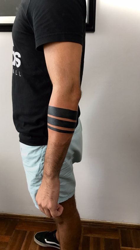 Tattoo brazalete tribal Tattoos Pulseras, Tattoo Dots, Black Band Tattoo, Calf Tattoo Men, Band Tattoos For Men, Tattoo Band, Band Tattoos, Armband Tattoos, Forearm Band Tattoos