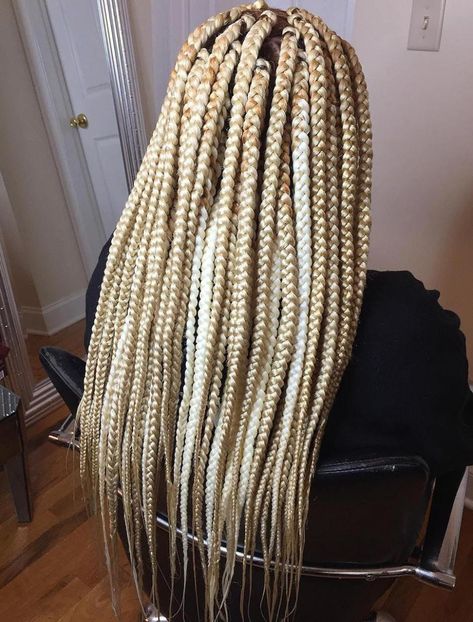 Large Blonde Box Braids Large Blonde Box Braids, Lowlights Hair, Box Braids Pictures, Long Hair Perm, Large Box Braids, Box Braid Hair, Hair Elegant, Colored Box Braids, Small Box Braids