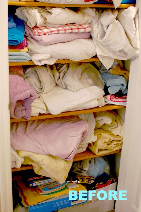 Dollar Store Organizing Ideas, Small Linen Closets, Closet Redo, Organizing Linens, Dollar Tree Organization, Dollar Store Diy Organization, Linen Closet Organization, Summer Mantle Decor, Closet Organization Diy