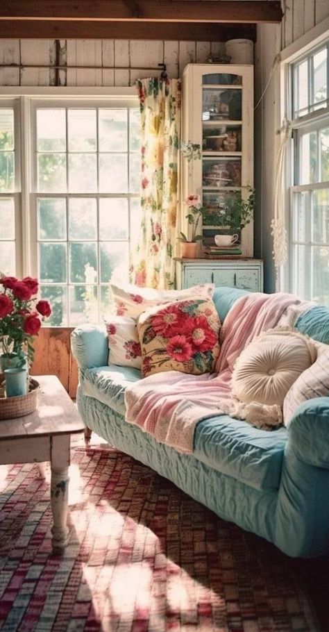 Cottage Living Rooms, Casa Vintage, Cottage Interiors, Living Room Collections, Cottage Living, A Living Room, Dream House Decor, Dream Home Design, Cottage Decor