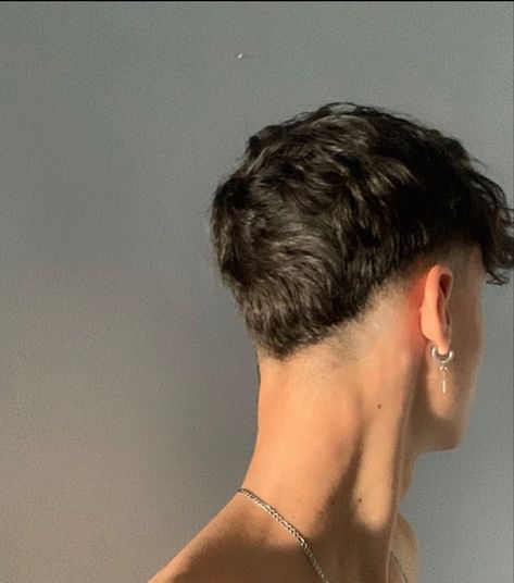 Low Fade Haircut Men's, Mens Haircuts Thick Hair, Hair Types Men, Taper Fade Short Hair, Fade Haircut Curly Hair, Haircut Selfie, Photo Hijab, Drop Fade Haircut, Mens Haircuts Short Hair