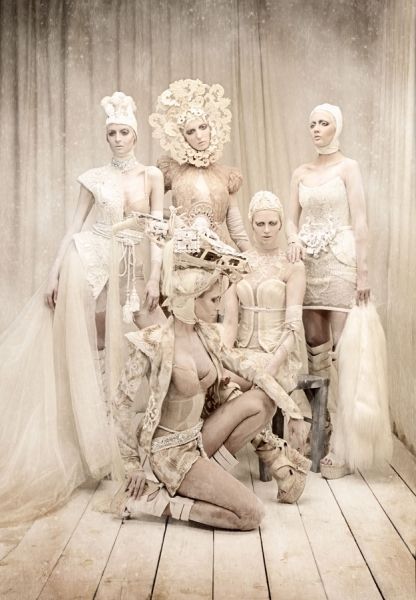 Fashion Fotografie, Abed Mahfouz, Alfred Stieglitz, Tim Walker, Chanel Cruise, Atelier Versace, Avant Garde Fashion, Christian Lacroix, Marie Antoinette