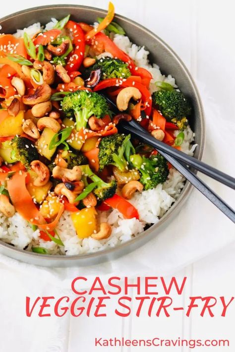 Veggie Cashew Stir Fry, Pineapple Stir Fry Vegetarian, Vegan Cashew Stir Fry, Pineapple Veggie Stir Fry, Veggie Centered Meals, Fresh Vegetarian Recipes, Cashew Broccoli, Meatless Dinner Ideas, Vegetarian Stir Fry