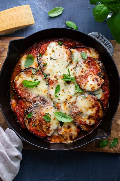 Learn how to make eggplant and zucchini lasagna! This vegetarian dish is rich in flavor, requires only 7 ingredients, and is absolutely delicious. Get the recipe today! | asimplepalate.com Eggplant Zucchini Lasagna, Zucchini Tomato Sauce, Tomato Sauce Italian, Eggplant Zucchini, Zucchini Tomato, Eggplant Lasagna, Vegetarian Italian, Zucchini Lasagna, Eggplant Dishes