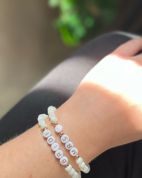 ✨Bride & Bridesmaid Bracelets✨ Are you getting married? Or getting together with your bridesmaids? These personalised bride and bridesmaid bracelets make the perfect gift to complete your bride tribe no matter how you are celebrating. Beautiful mother of pearl beads for the brides bracelet and rose quartz for the bridesmaids. Mother of pearl is a stunningly beautiful material covered in a lovely iridescent coating. While Rose Quartz is just gorgeous and is the stone of love so is a perfec... Brides Bracelet, Bridesmaid Bracelets, Bridesmaid Pearl Bracelet, Bride Bracelet, Matching Bridesmaids, Bridesmaid Pearls, Personalized Bride, Bridesmaid Bracelet, Bride Tribe