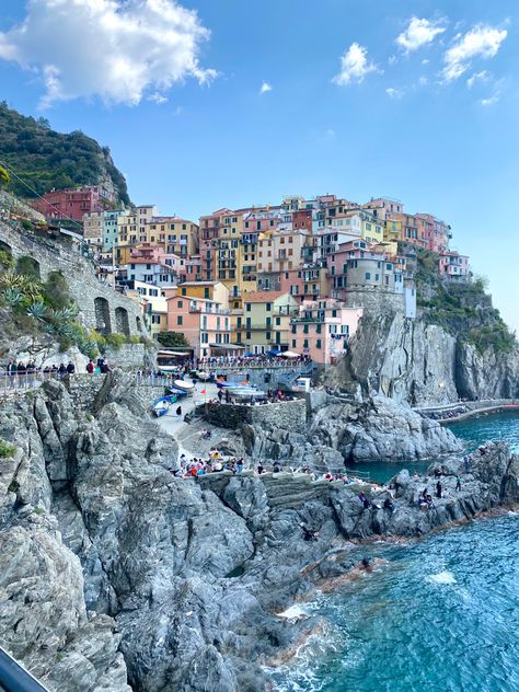 #italy #cinqueterre #manarola #luca Luca Italy, Italy Luca, Lucca Italy Restaurants, Italian Cliffside, Italy Ocean View, Lucca, Beautiful Places To Travel, Italy Travel, Travel Dreams